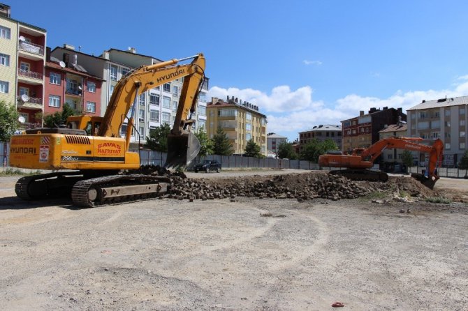 Eski Garaj Ticaret ve Konut Projesinde hafriyat çalışması başladı