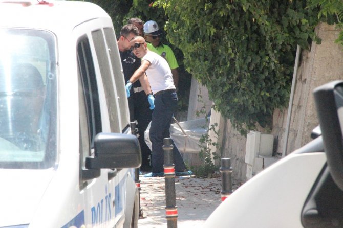DEAŞ’lı 4 teröristin cesedi daha evden çıkarıldı