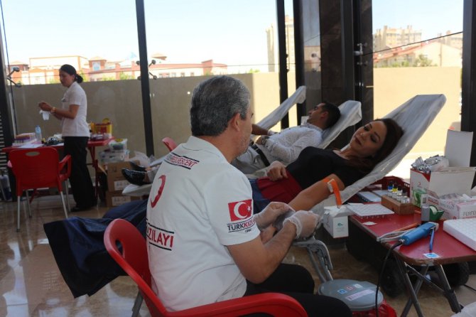 Medova’dan Kızılay’a kan desteği