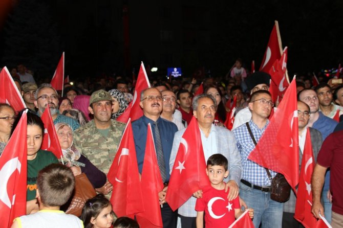 15 Temmuz’un yıldönümünde Akşehirliler demokrasi nöbeti tuttu