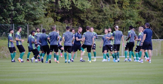 Atiker Konyaspor’un Avusturya kampı başladı