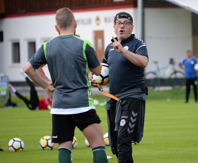 Atiker Konyaspor’un Avusturya kampı başladı