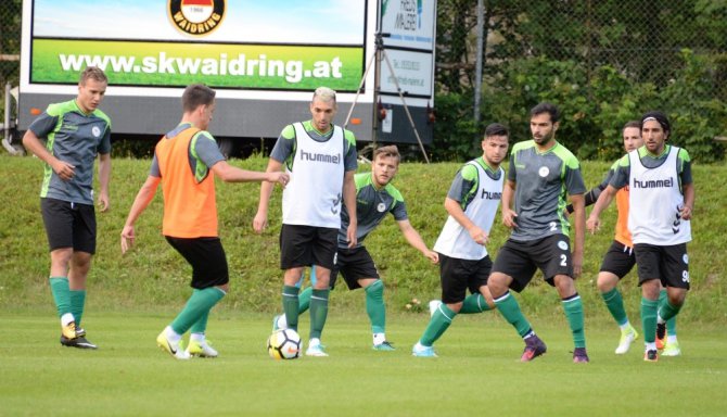 Atiker Konyaspor’un Avusturya kampı başladı