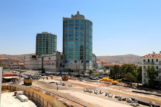 Aksaray’da alt geçit projesinde çalışmalar sürüyor