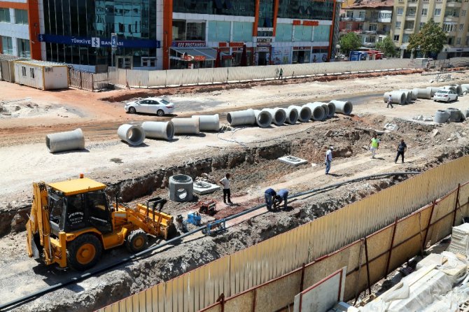 Aksaray’da alt geçit projesinde çalışmalar sürüyor