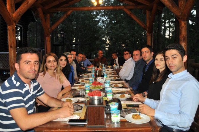 Başkan Akkaya veda yemeği düzenledi