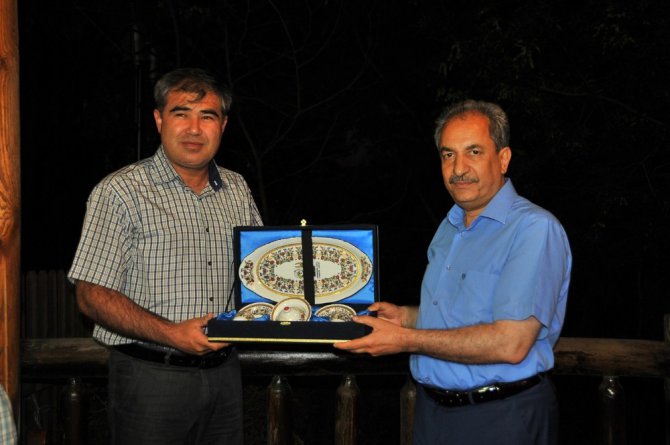 Başkan Akkaya veda yemeği düzenledi