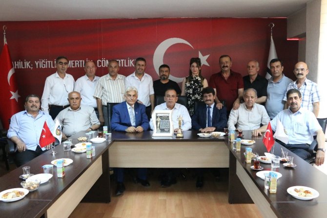 Konya Bakır ve Kalaycılar Odası Başkanı Torus ’Esnaf Oscarı’nın sahibi oldu