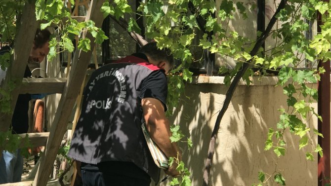 Dördüncü kattan düşen küçük kız ağır yaralandı