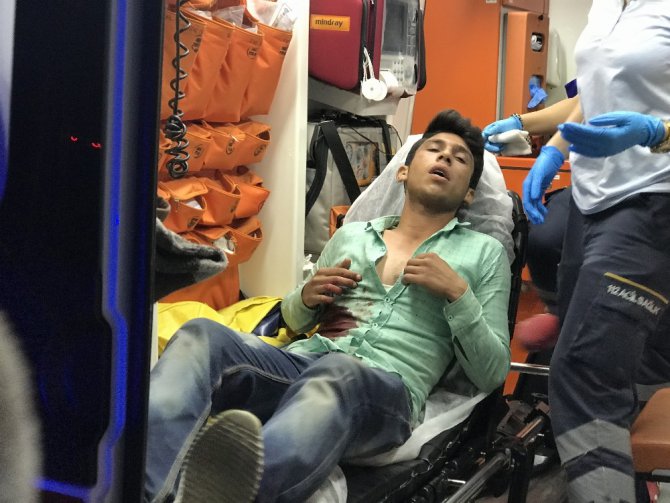 Konya’da 18 yaşındaki genç sokak ortasında bıçaklandı