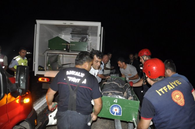 Tatil dönüşü kaza: 2 ölü, 2 yaralı