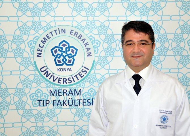 Rahminden 25 santimetre ve bin 100 gram myom çıkarıldı
