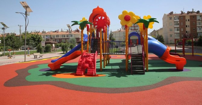 Selçuklu’da çocuk oyun grupları revize ediliyor