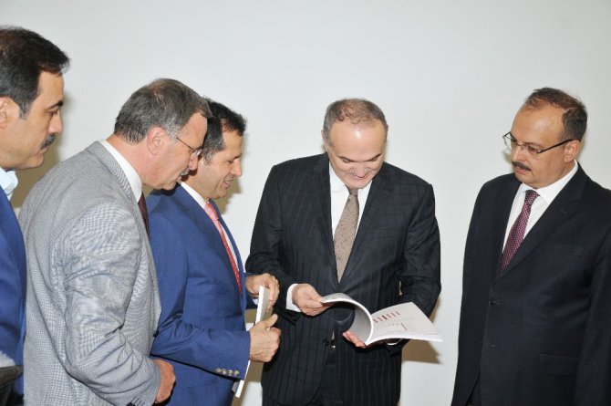 Bakan Özlü: “Yerli otomobil yatırımı talebinde bulunmak Konya’nın hakkıdır”