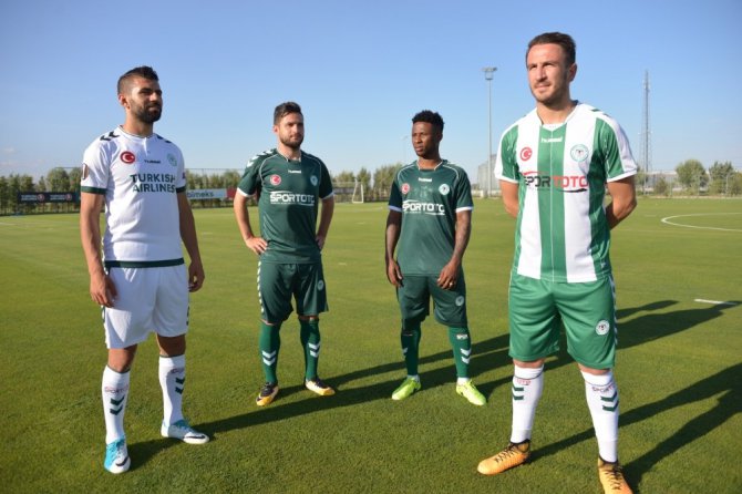 Atiker Konyaspor’un yeni sezon formaları tanıtıldı