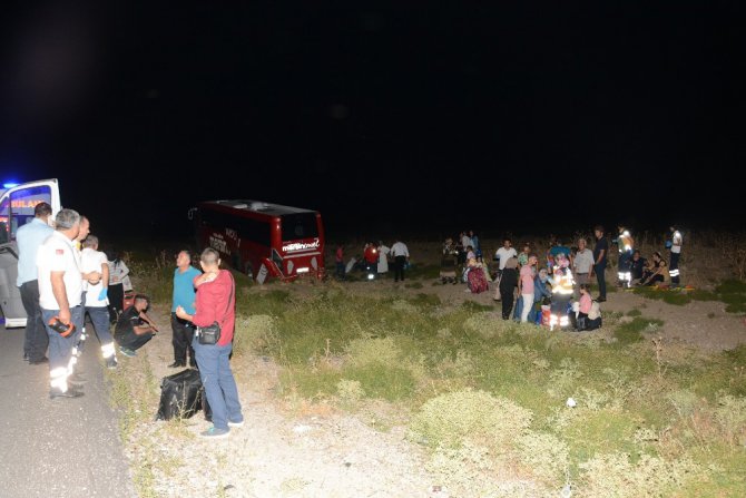 Sürücüsü beyin kanaması geçiren otobüs şarampole indi: 29 yaralı