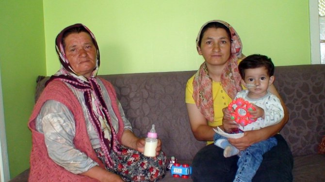 Oğlunun sağlığına kavuşması için televizyona çıkan annenin yuvası yıkıldı