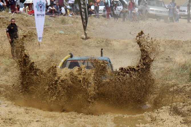 Beyşehir’de nefes kesen off-road yarışları