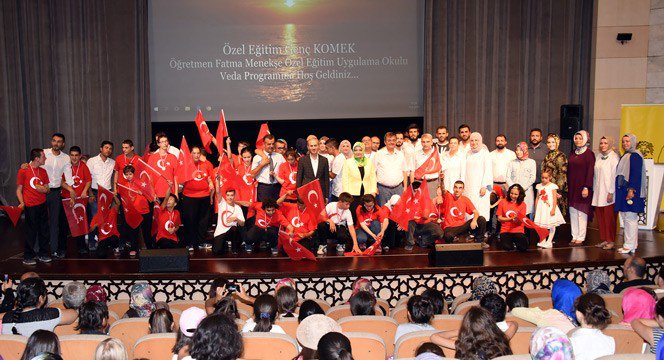 Özel öğrencilerden özel veda programı