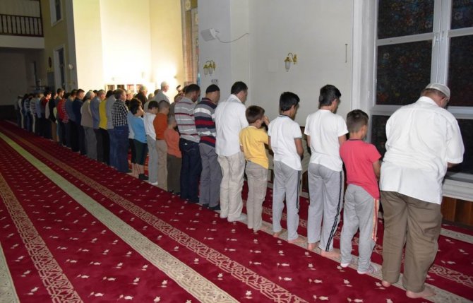 "Güle oynaya camiye gel" projesinde ilk etap tamamlandı