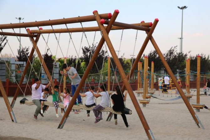 Kelebekler Vadisi Parkı hafta sonu binlerce misafiri ağırladı