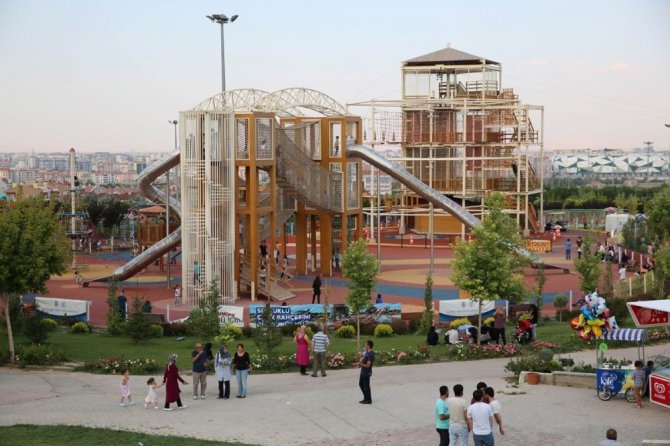 Kelebekler Vadisi Parkı hafta sonu binlerce misafiri ağırladı