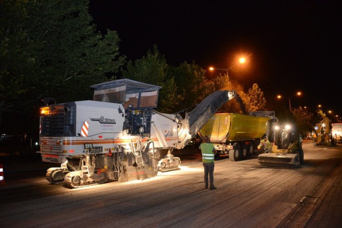 Konya’da ana arterler ve çevre yollarında asfalt yenileniyor