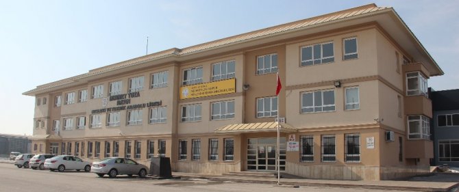 İmkanları cezbetti, öğrenciler KOS’taki bu okula akın etti