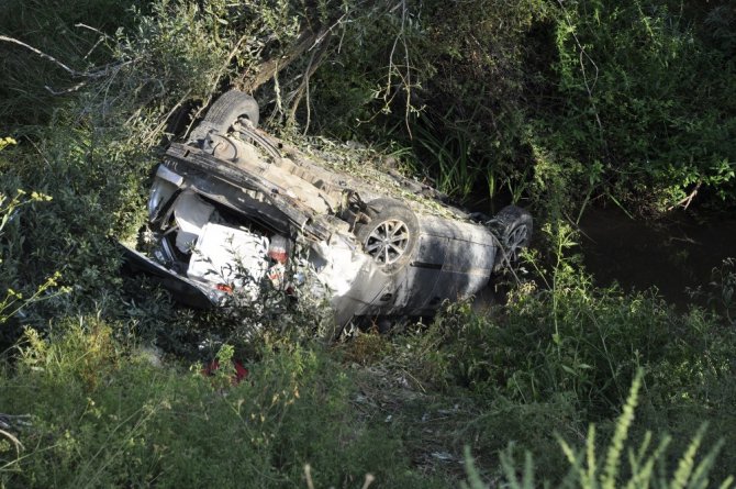 Konya’da otomobil 20 metrelik uçuruma yuvarlandı: 1 ölü 2 yaralı