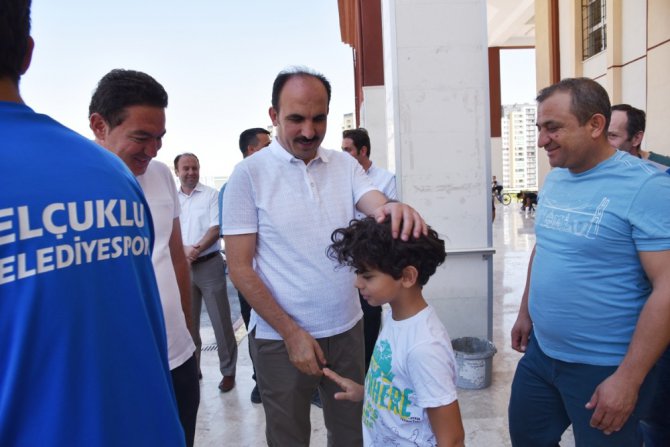 Cuma Buluşmasında çocukların bisiklet heyecanı