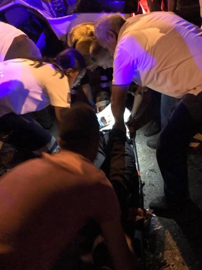 Yayaya çarpan otomobil takla attı: 1 ölü, 3 yaralı
