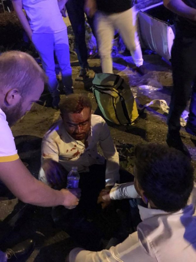 Yayaya çarpan otomobil takla attı: 1 ölü, 3 yaralı