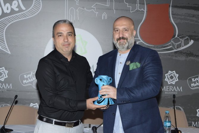 Abdulhamit Han’ın torunu Osmanoğlu: “Osmanlı ruhu yavaş yavaş geri geliyor”