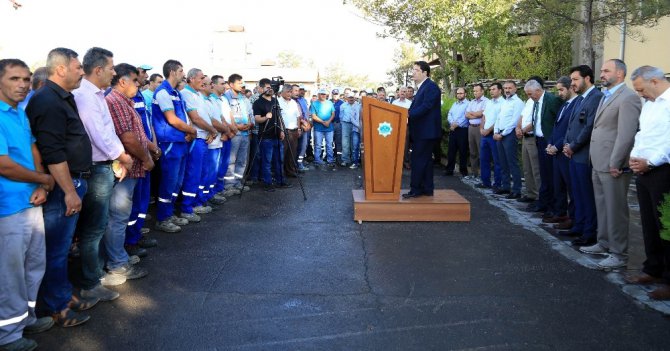 Başkan Yazgı, belediye personeliyle bayramlaştı