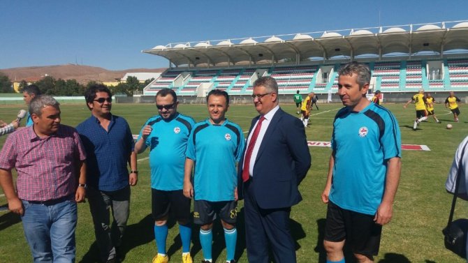 Türkiye Masterler Futbol Şampiyonası Aksaray’da başladı