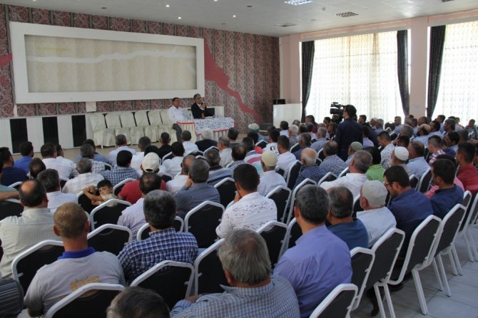 Recep Konuk Altınekin’de çiftçilerle buluştu