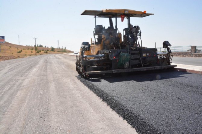 Aksaray Belediyesi asfalt çalışmalarına devam ediyor