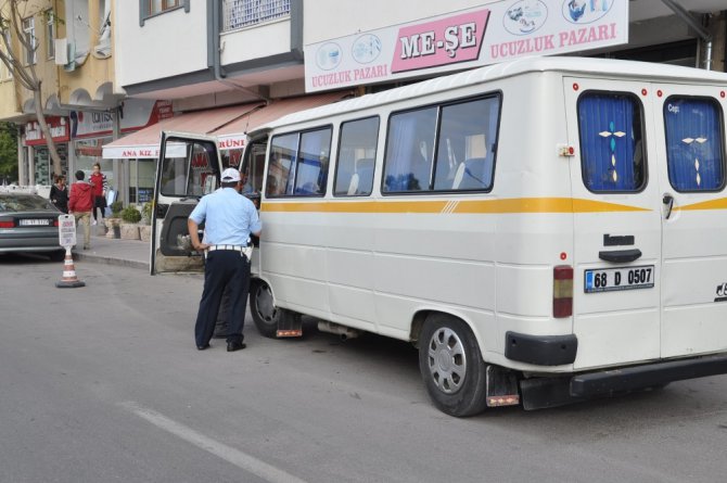 Aksaray’da okul servisleri denetleniyor