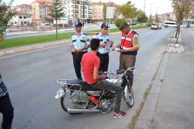 Aksaray’da polis ve jandarmadan modifiyeli araçlara ortak uygulama