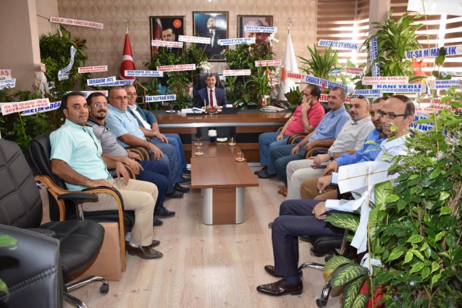 Aksaray Ticaret Borsası’ndan AK Partiye hayırlı olsun ziyareti