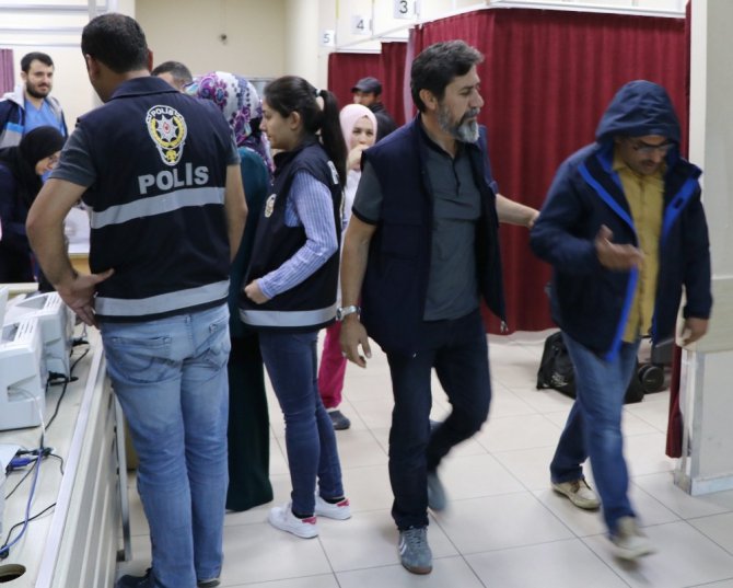 Aksaray’da FETÖ/PDY operasyonu: 15 öğretmen gözaltında