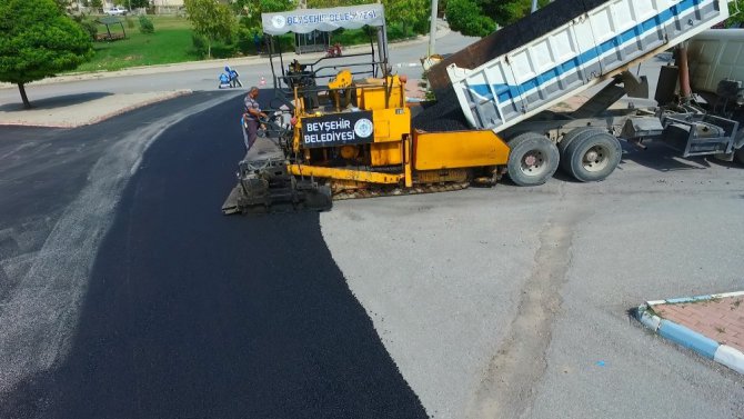 Beyşehir’de asfalt çalışmaları sürüyor