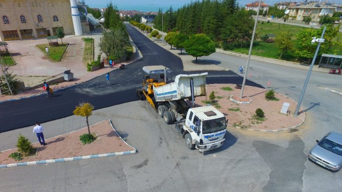 Beyşehir’de asfalt çalışmaları sürüyor