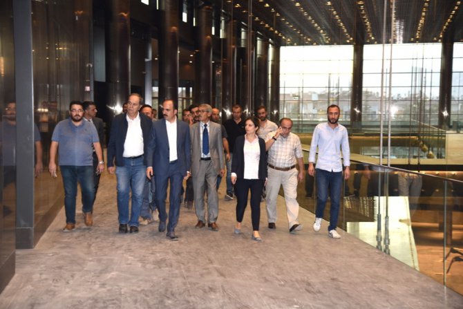 Mimarlar Selçuklu Kongre Merkezini gezdi