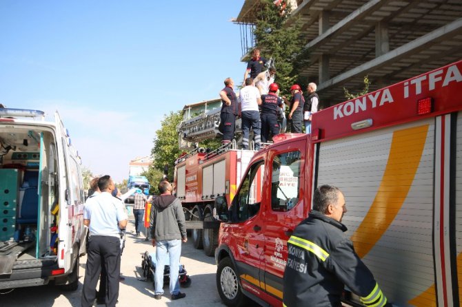Konya’da inşaatın çatısında kalıp çöktü: 4 yaralı