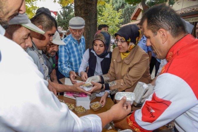 Ateşbâz Etkinlikleri aşure ikramıyla sona erdi