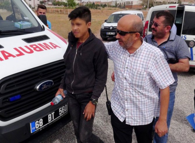 Polisten kaçan motosiklet sürücüsü kaza yaptı: 2 yaralı