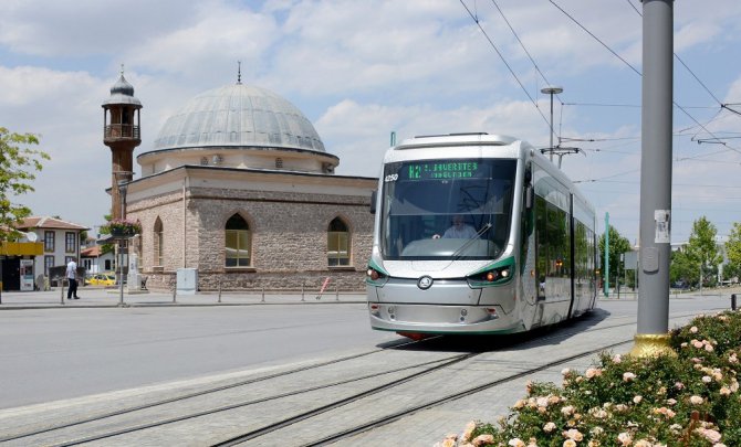 Konya’da öğrenciler ulaşımdan elkart ile 3 gün ücretsiz yararlanıyor