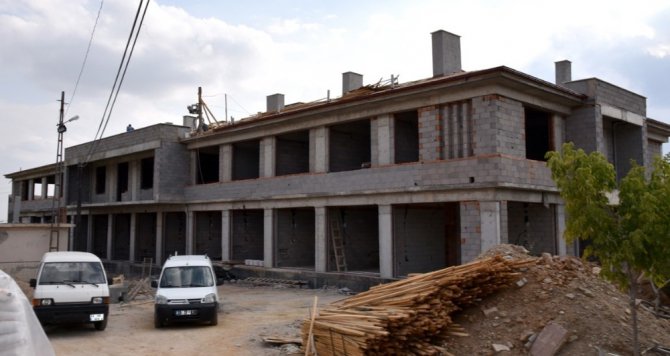 Tepekent’te Ticaret Merkezi’nin yapımı sürüyor