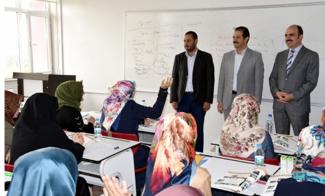 Başkan Altay, İslami İlimler Fakültesini ziyaret etti